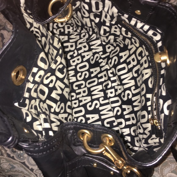 Black Marc Jacobs Purse with crossbody strap - Picture 3 of 3